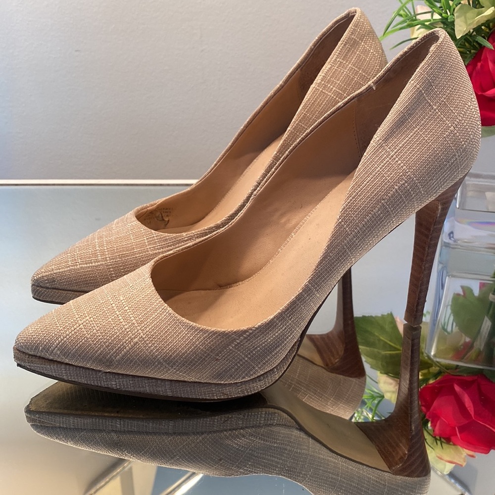 Charles David Linen Heels
